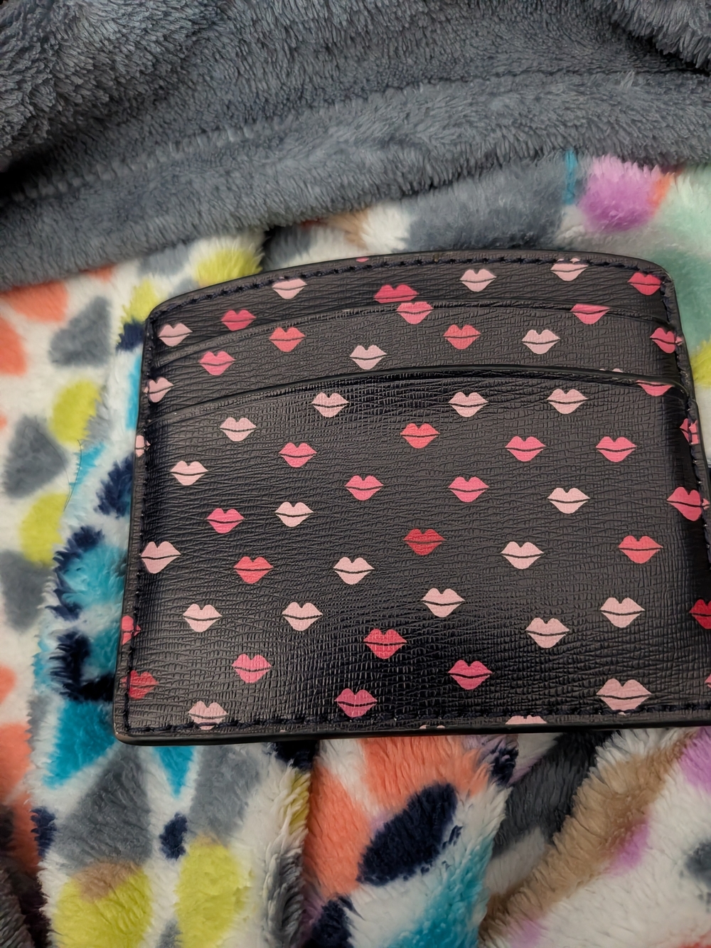 kate spade Black Lip Print Card Holder - Picture 2 of 8